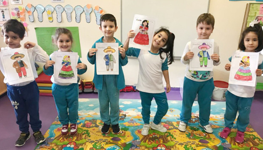 Öğrenciler ‘Yabancı Diller Haftası’nı kutluyor