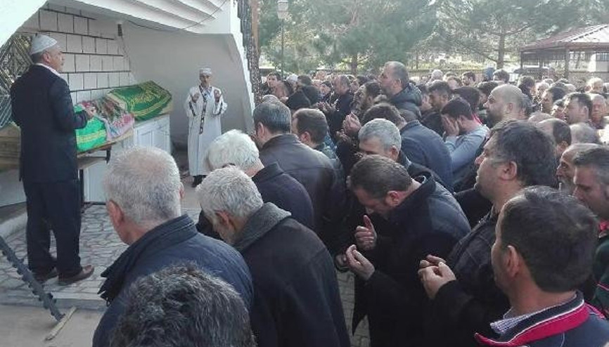 Sobadan sızan gazdan zehirlenen karı-koca toprağa verildi