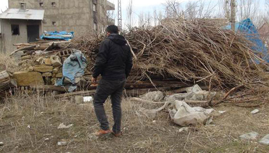 Evinin bahçesinde bulunan cisim patlayan kişi yaralandı