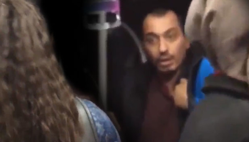 İki genç öpüştü metrobüste olay çıktı: Ben ahlak bekçisiyim