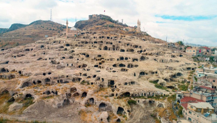 Nevşehirde dünyanın en büyük yeraltı şehri ziyarete açılıyor