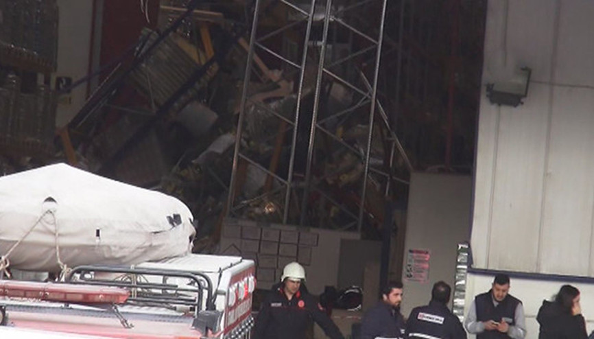 Tuzlada antrepo raflar işçilerin üzerine düştü