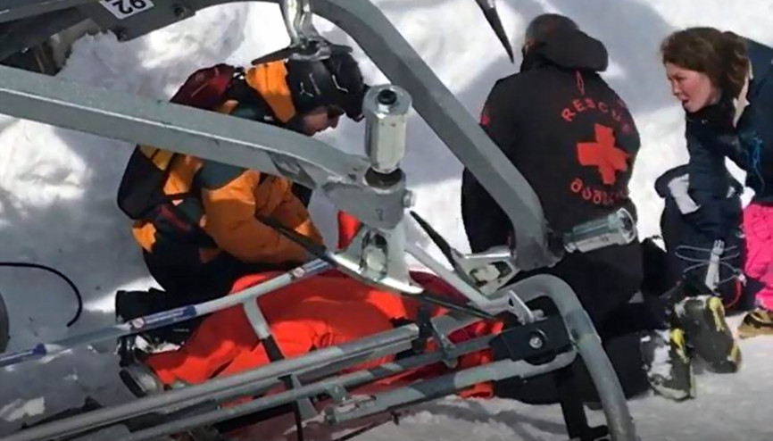 Teleferik kontrolden çıkınca yolcuları fırlattı