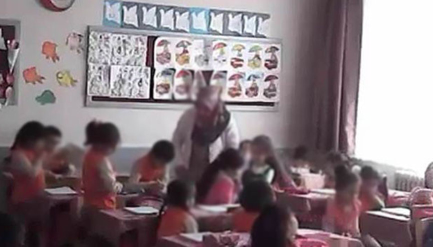Okul yönetimini inandıramayınca sınıfa gizli kamera yerleştirdi