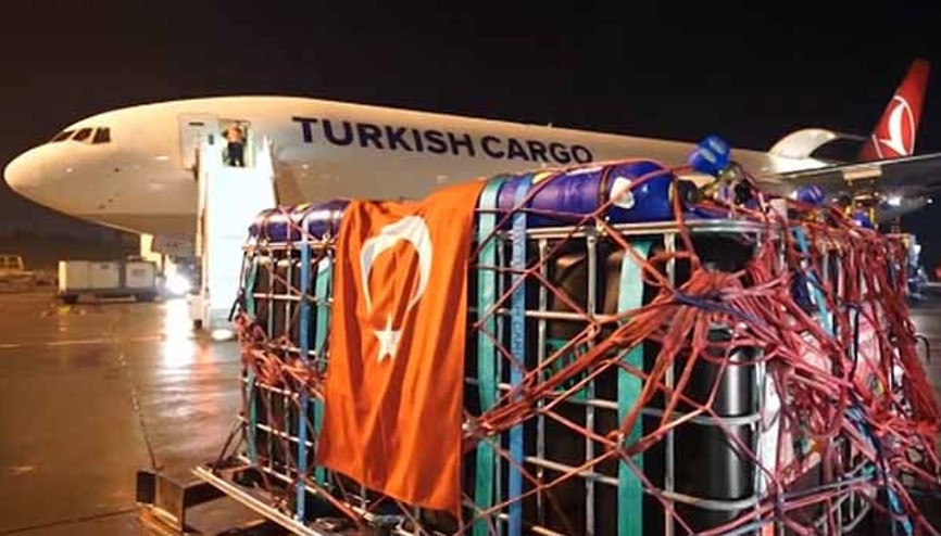 Türkiyeden aldılar... 100 ton yavru çipura böyle taşındı