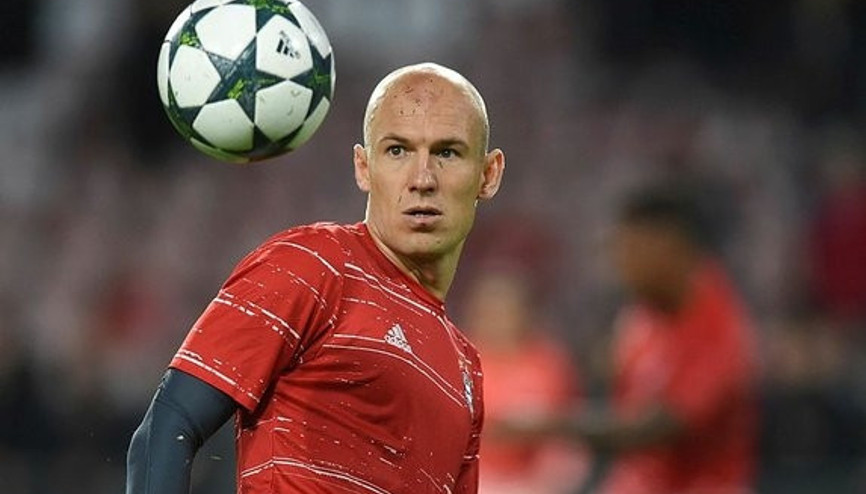 Arjen Robben ilk devreyi kapattı