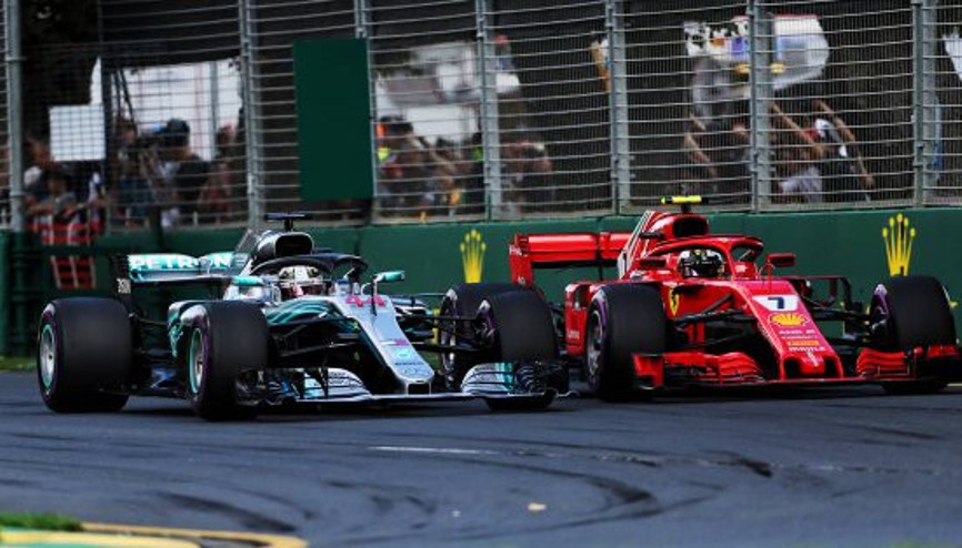 Ferrariden süper başlangıç Damalı bayrağı onlar gördü...