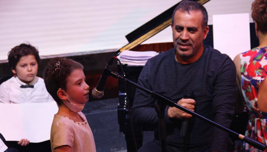 Küçük Beyza kanseri yendi,Haluk Levent ile şarkı söyledi