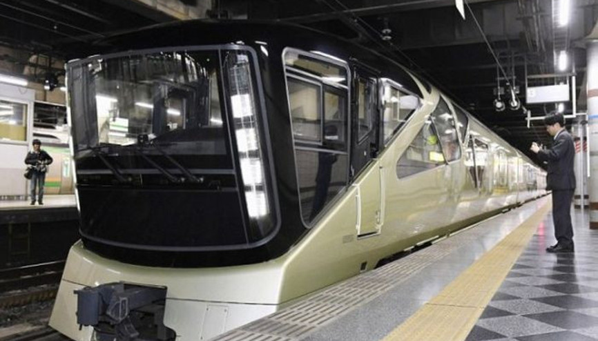 Dışarıdan tren ama içini gören hayran kalıyor 1 bilet 10 bin TL