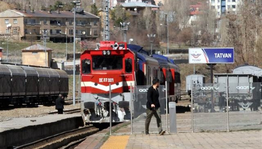Doğu Ekspresine rakip geldi Doğu Ekspresine rakip geldi