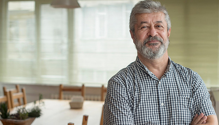 Semih Gümüş: Edebiyat, toplumun yaşayan belleğidir Semih Gümüş: Edebiyat, toplumun yaşayan belleğidir