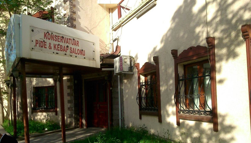 Kebap salonuna dönüşen konservatuara vefa