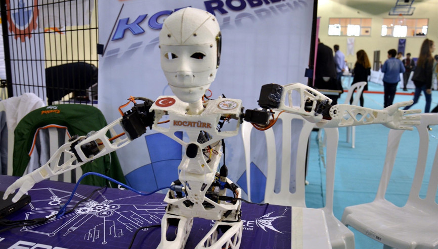 Robotlar GTÜ’de yarışıyor