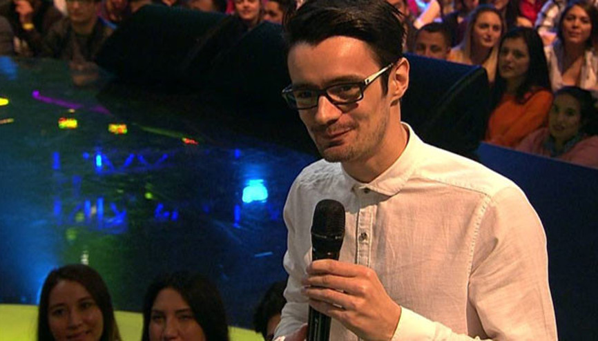 Beyaz Showda ilginç anlar Canlı yayında Beyazıt Öztürkten iş teklifi aldı