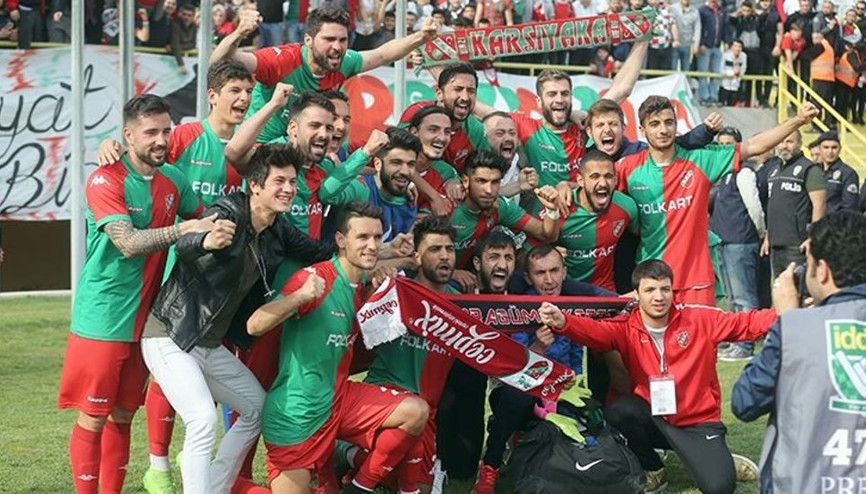 İzmir derbisinde zafer Karşıyakanın Altayı devirdi...