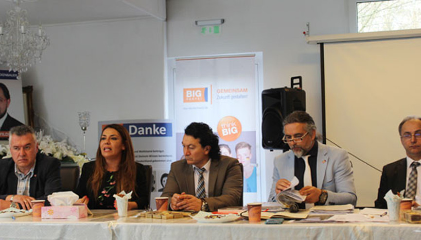 Göçmen partileri neden birleşemiyor