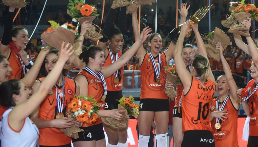 Kadınlar CEV Kupasında şampiyon Eczacıbaşı VitrA