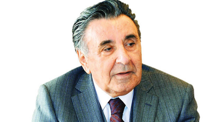 Tüm davaları geri çekti