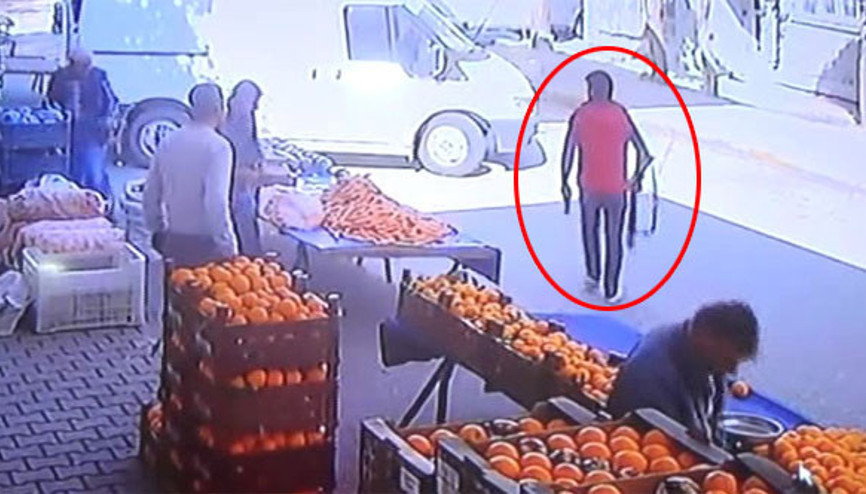 Pazar yerinde akıl almaz olay Pompalı tüfek ve tabancasını alıp…