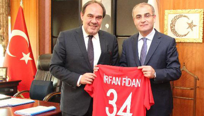 Demirörenden İrfan Fidana nezaket ziyareti