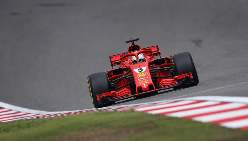 Formula 1’de pole Sebastian Vettelin