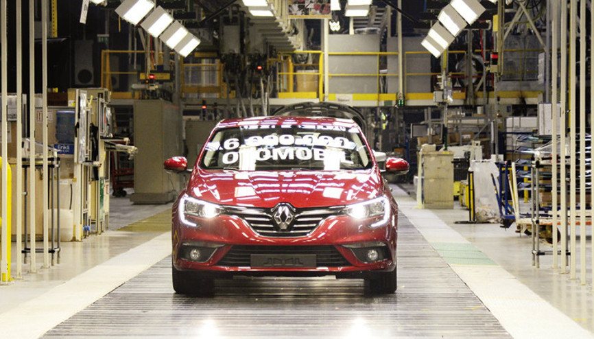 Renault, ilk elektrikli otomobilden sonra ilk hibrit motoru ve modelini de Türkiye’de üretiyor