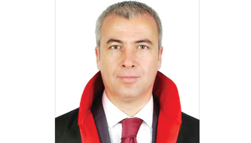 Eski HSYK üyesine ‘örgüt’ten fezleke Eski HSYK üyesine ‘örgüt’ten fezleke