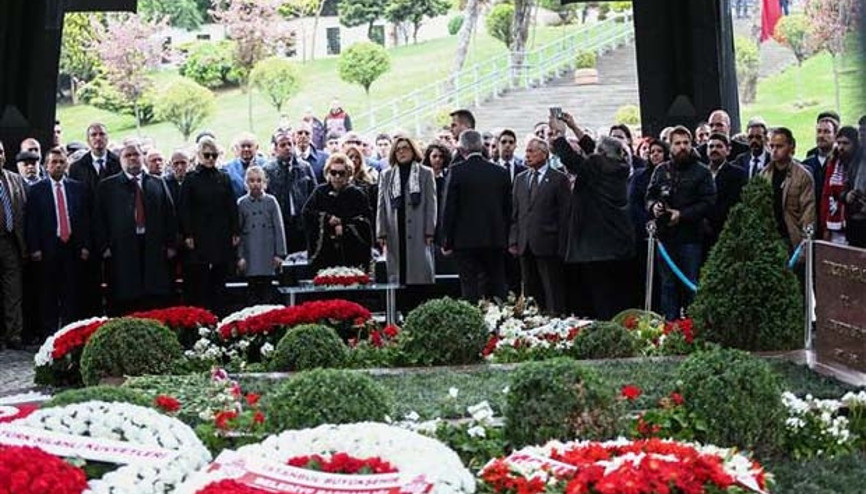8. Cumhurbaşkanı Turgut Özal mezarı başında anıldı