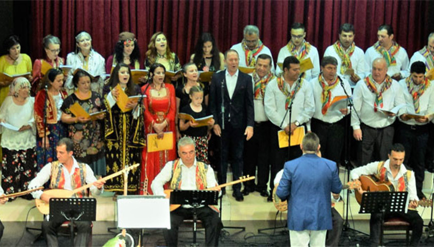 Sümer Ezgü Sanat’ın konserinde izleyici salona sığmadı