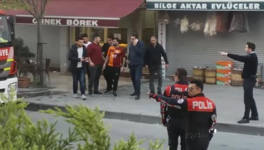 Esenyurt’ta hareketli dakikalar Bir şahıs börekçide 2 kişiyi rehin aldı