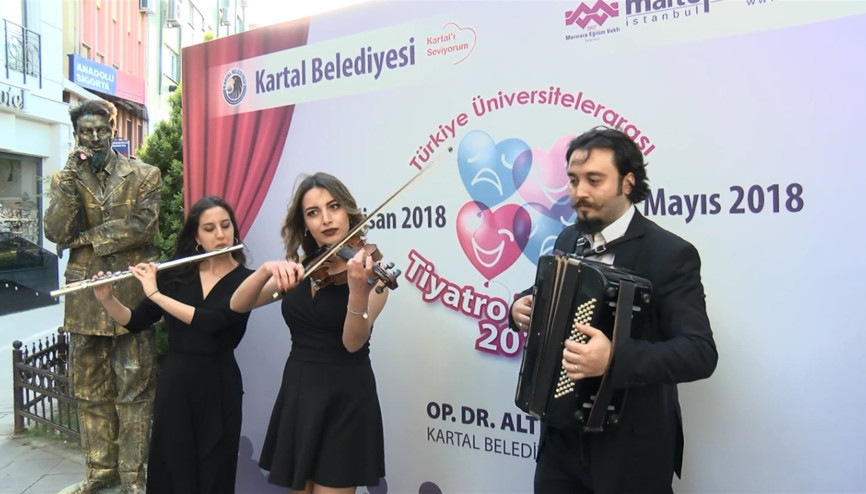Üniversitelerarası tiyatro festivali başladı