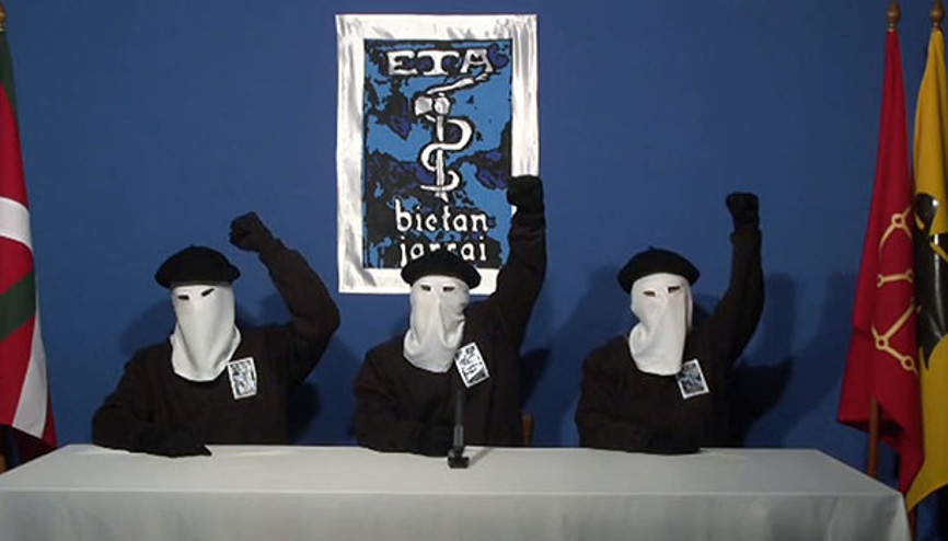 Mektupla duyurdu: Kendini feshetti