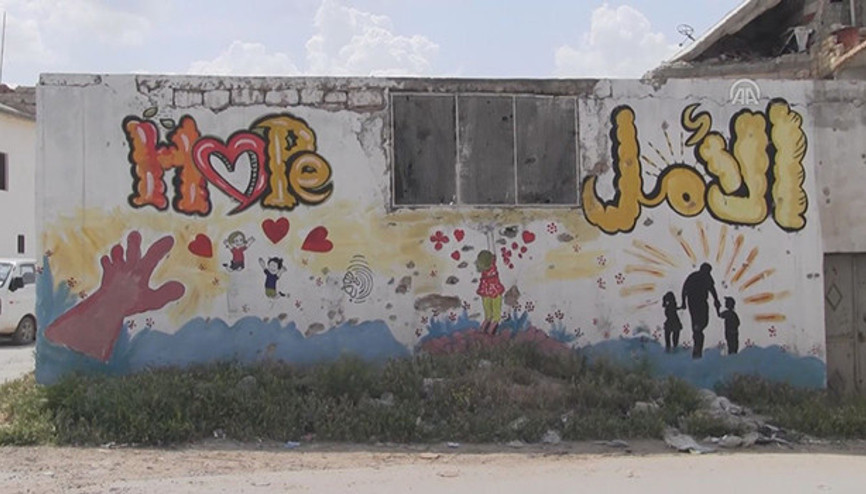 İdlibli grafiti sanatçısı, savaşın izlerini fırçasıyla siliyor