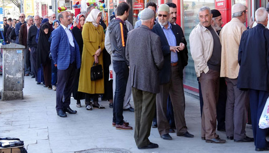 Ramazan öncesi ucuz et kuyruğu