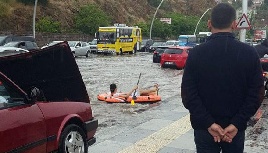 Başkenti yine sağanak vurdu, ev ve işyerini su bastı/ Ek fotoğraflar