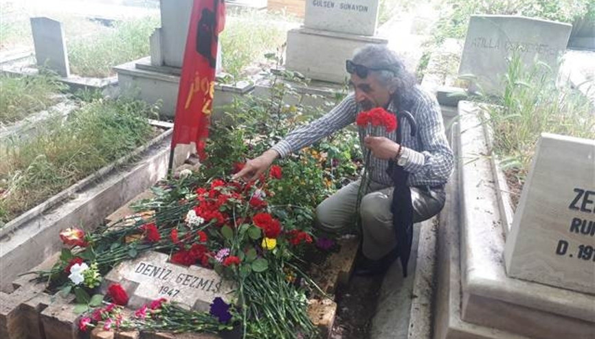 Deniz Gezmiş ve arkadaşları mezarları başında anıldı