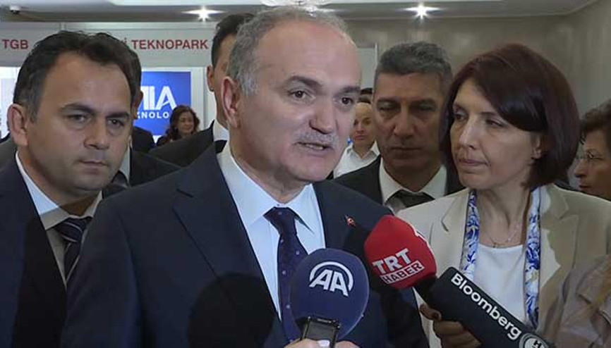 Bakandan flaş yerli otomobil açıklaması