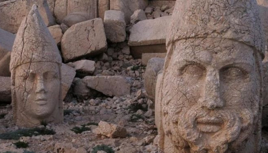 Kralların ve tanrıların taşlaştığı yer: Nemrut