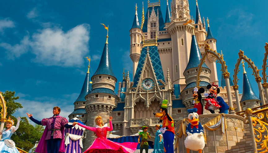 Üniversiteliler Walt Disney’de staj yapacak