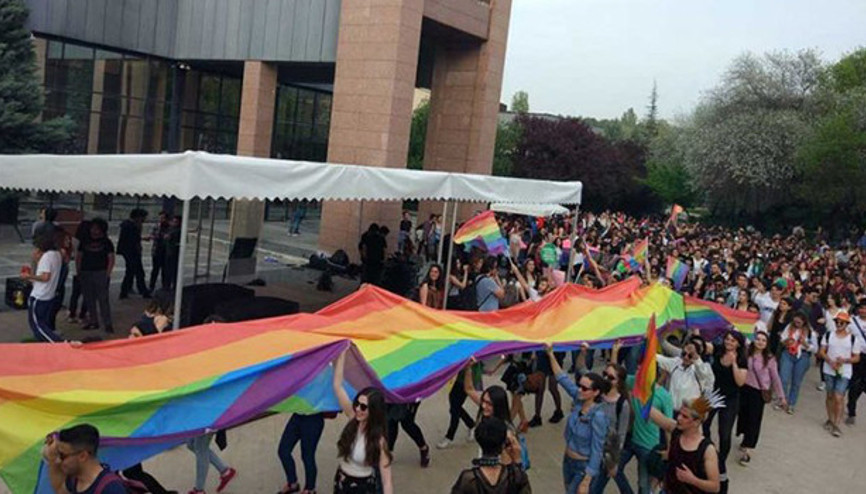Rektör yasakladı... Yüzlerce öğrenci Onur Yürüyüşüne katıldı