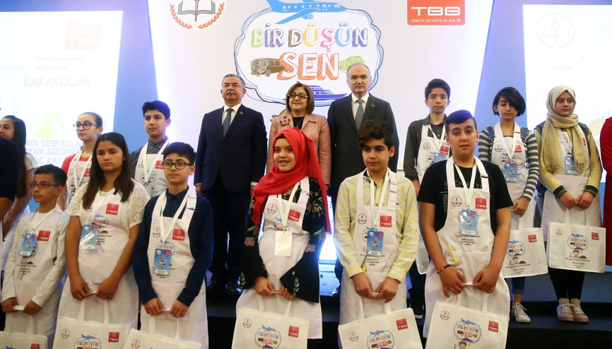 Öğrencilerin ‘milli ulaşım’ tasarımları ödüllendirildi Öğrencilerin ‘milli ulaşım’ tasarımları ödüllendirildi