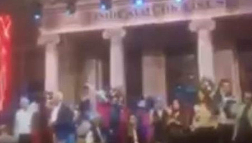 İzmir Marşına engel olan müdür hakkında soruşturma başlatıldı