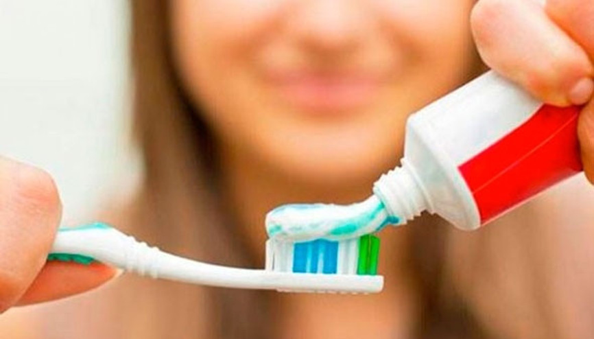 Diş fırçalamak ve diş çektirmek orucu bozar mı Diş fırçalamak ve diş çektirmek orucu bozar mı