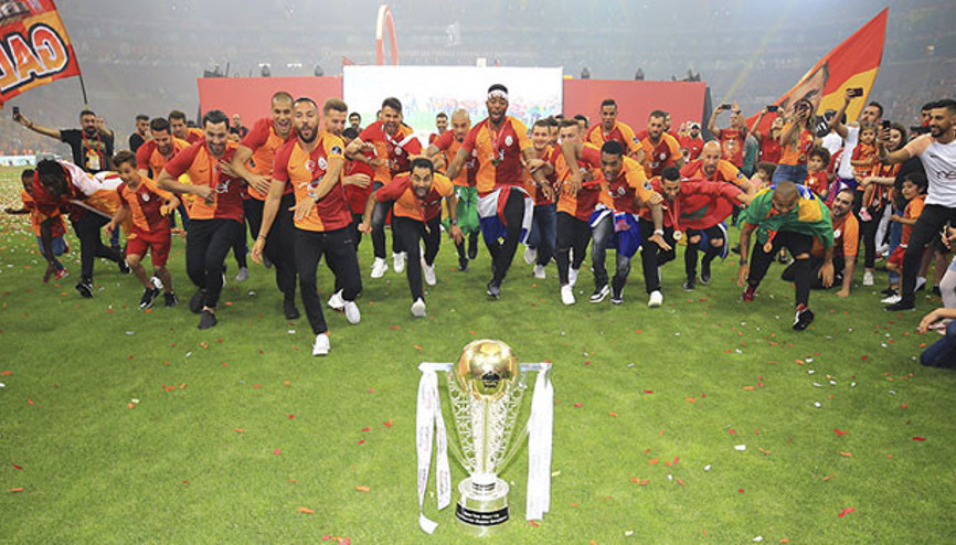 Hürriyet’ten herkese şampiyon posteri