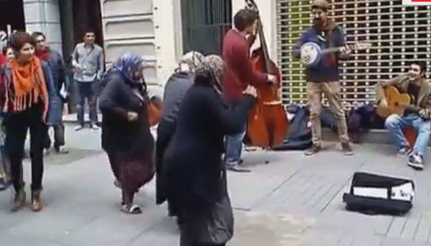 Elderly women dancing to jazz music in Istanbul’s Taksim put smiles on faces