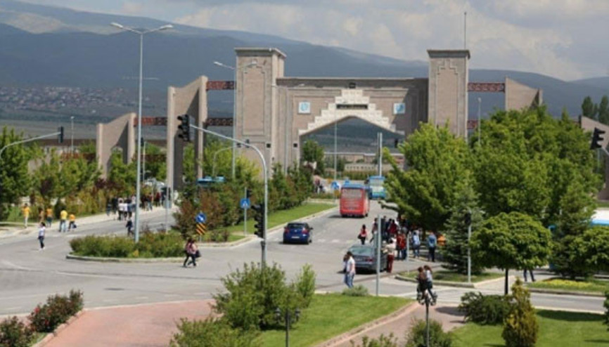 ‘Doç. Şalgam’ aranıyor ‘Doç. Şalgam’ aranıyor
