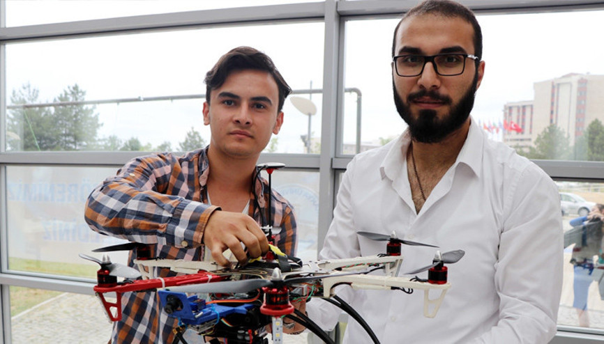 Üniversitelilerden 3D yazıcı ile yerli drone