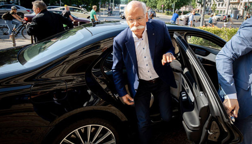 Zetsche, Bakan Scheuer’le skandalı görüşüyor