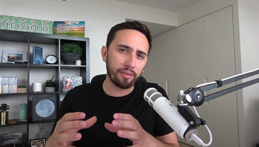 Finansal okuryazarlığı Lewis Mockerden öğrenin
