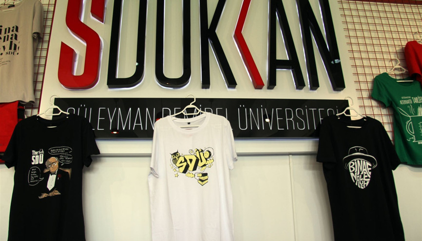 Öğrenciler ‘The Godfather’ repliğini Süleyman Demirel’e uyarladı